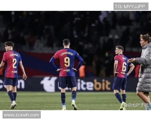 巴萨与马竞激战正酣双方球员全力以赴争夺胜利荣耀